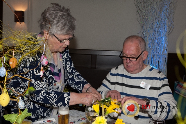 20150322 frans versteden fotografie - tilburginbeeld FRVE0825.jpg - eet met je hart lunch en creatieve workshop paastakken maken